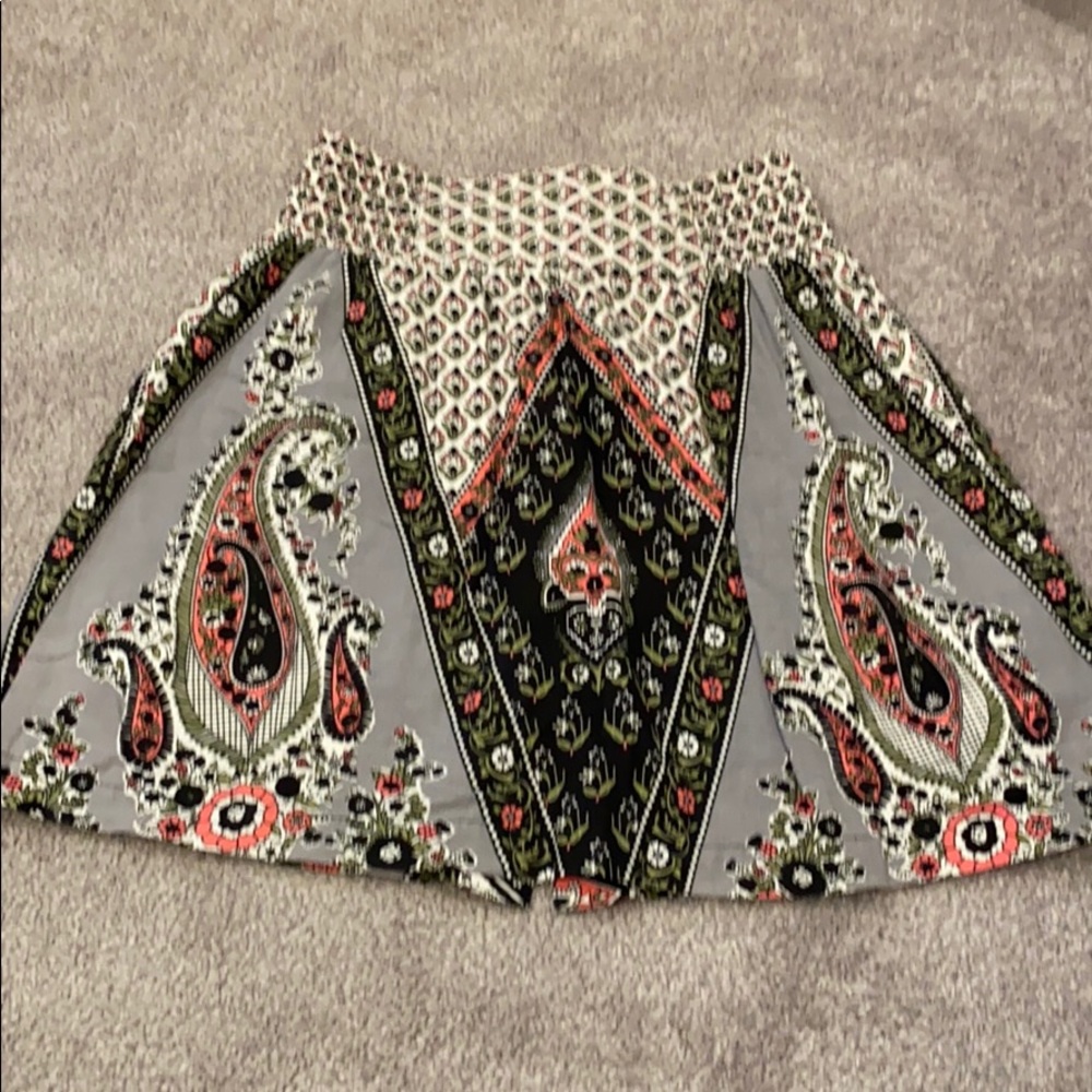 Skirt - Picture 4 of 5